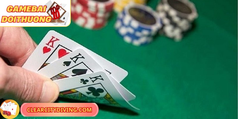 Bài Liêng bịp chỉ các thủ đoạn gian lận nhằm thao túng kết quả